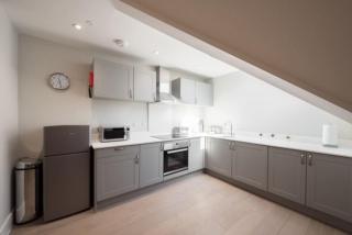 Cosy, Bright, 1 Bed Flat - 1