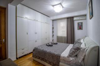 Cozy Apartment on Kostava - Tbilisi - 9