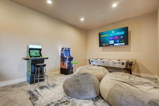 Stargazer Paradise - Top Spot Hot Tub Gym Man Cave - 4
