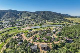 Stargazer Paradise - Top Spot Hot Tub Gym Man Cave - Monument - 2