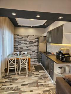 Grey central apartment - Varna - 5