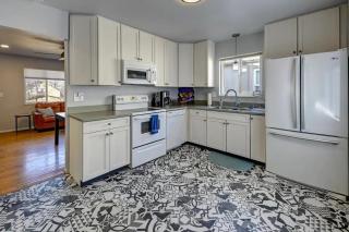 Trail Climb - Chic Downtown BBQ Scenic - 3