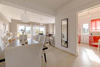 The HostMaster Beachside Retreat - Vari - 0