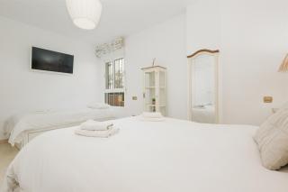 Holiday home first line beach with direct access to the pool and private garden - Marbella - 2
