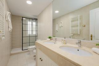 Holiday home first line beach with direct access to the pool and private garden - Marbella - 3