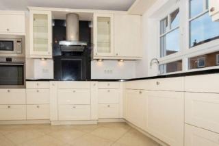 Phantastisches Haus mit Pool direkt in München - 2