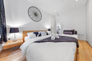 3 Bedroom Flat in Haymarket London Sleeps 14 HY1 - London - 0