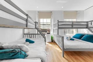 3 Bedroom Flat in Haymarket London Sleeps 14 HY1 - 8
