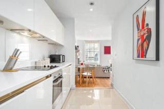 3 Bedroom Flat in Haymarket London Sleeps 14 HY1 - London - 3
