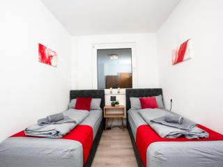 Livemore24 - Apartment 3 in Duisburg WLAN - Smart-TV - 24-7 Check-in und Küche - Duisburg - 2