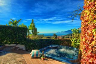casa con piscina Jacuzzi AC wifi e biciclette elettriche - Bordighera - 0