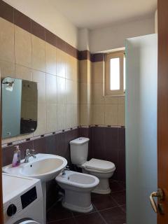 Anisa Apartment 1 - 6