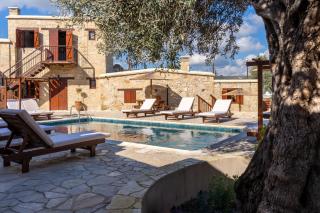 Stone Court Boutique Studios - Paphos - 9