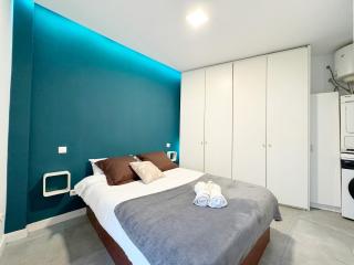 Luminoso, con patio y buena zona - 5