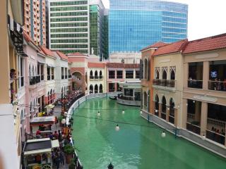 Luxury Suite at McKinley Hill Taguig - Manila - 3