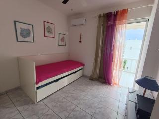 Poppy's Akrata Beach Apartment - 2