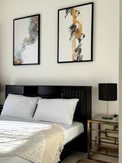 Burj Crown - Luxury Apartment Near Burj Khalifa - 8