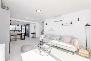 Modern Beachside Townhouse in Costalita - with Sea Views! - Estepona - 3