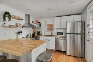 Stay On The Cape Vacation Rentals: Perfect Spot In Yarmouth Book Now & Relax - 4