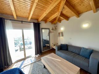 Deluxe Apartment With Sea View - 5