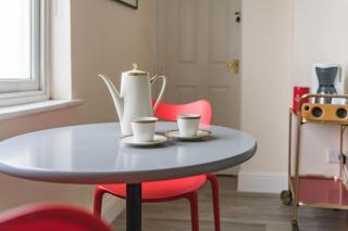 Sea View Apartment - 3