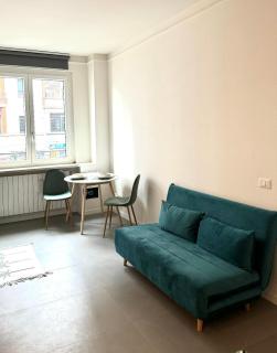 RAINBOW STUDIO FLAT- Monolocale luminoso - Milan - 1