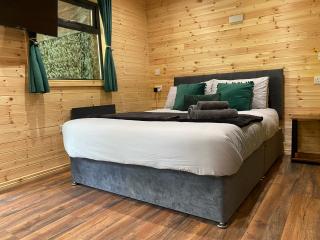 The Secret Garden - Hot Tub North Coast Stay - Garvagh - 5