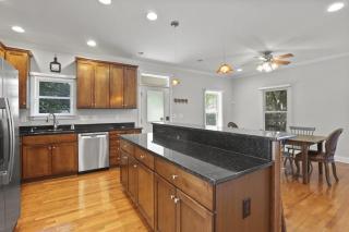 Housepitality - The Victorian Vacation Home - Columbus - 7