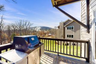 Slopeslide Lakehouse - McHenry - 9