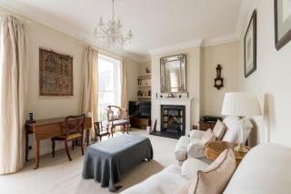 Four bedroom townhouse in famous Suffolks area - 0