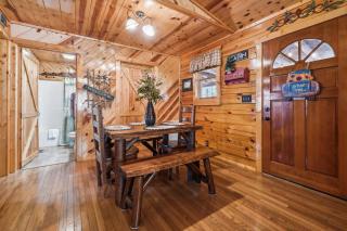 Wildberry Retreat cabin - 2