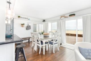 4 Bedroom Oceanfront Home with Giant Patio on the Sand - 9