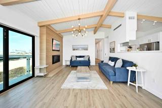 Immaculate Home with 180 degree views of the Beach & Ocean - Newport Beach - 8