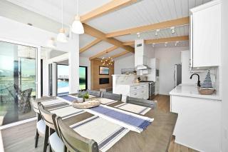 Immaculate Home with 180 degree views of the Beach & Ocean - Newport Beach - 6