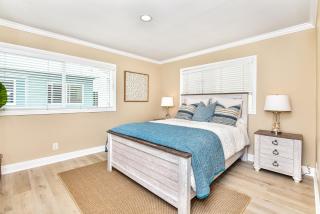 1 House from the Sand with Rooftop Deck on 28th Street - Newport Beach - 7