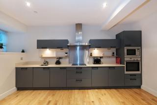 One of a kind Historic 3 bedroom apartment - Aberdeen - 4
