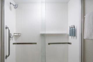 Courtyard by Marriott - Naples - 4