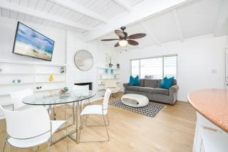 Renovated 3 Bedroom Home on 41st-1 min walk to Beach - Newport Beach - 6
