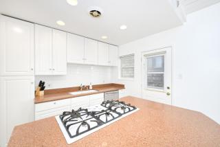 Renovated 3 Bedroom Home on 41st-1 min walk to Beach - Newport Beach - 5