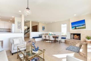 7 Bedroom Oceanfront Home & Back House - 1