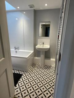 Luxury Apartment at Barron House - 3