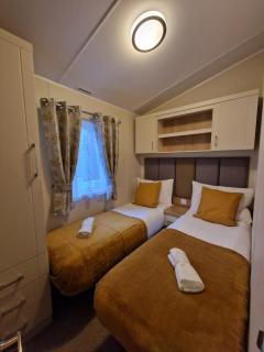 Beautiful Caravan near Edinburgh nr 9 - 1