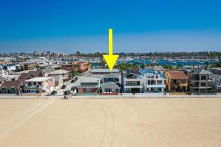 TWO BEACHFRONT BUNGALOWS ON THE SAND IN Newport Beach - Newport Beach - 5