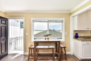 Oceanfront Back Home with View of the Sea - 3