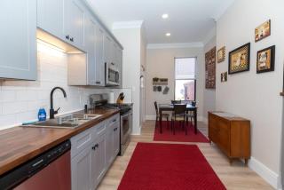 Historic & Sophisticated Walk to Casino Stadiums - 0