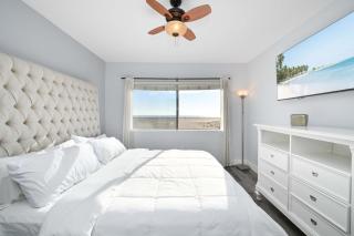 5 Bedroom Duplex on the Boardwalk next to Balboa Pier - Newport Beach - 1
