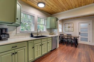 Modern-Boho Bradenton Bungalow with Private Hot Tub! - Bradenton - 1
