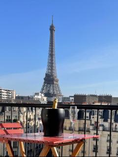 Vue imprenable sur la Tour Eiffeil - París - 8