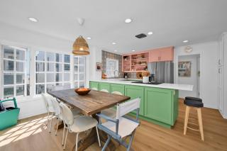 Chic Modern Designed Home with Private Studio - Newport Beach - 9