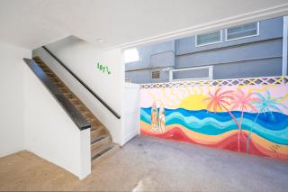 Chic Modern Designed Home with Private Studio - 6